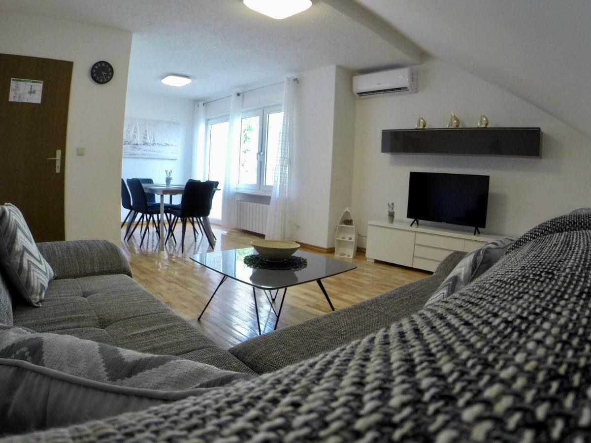 Holiday Apartment Lavanda Sumpetar イェセニツェ エクステリア 写真