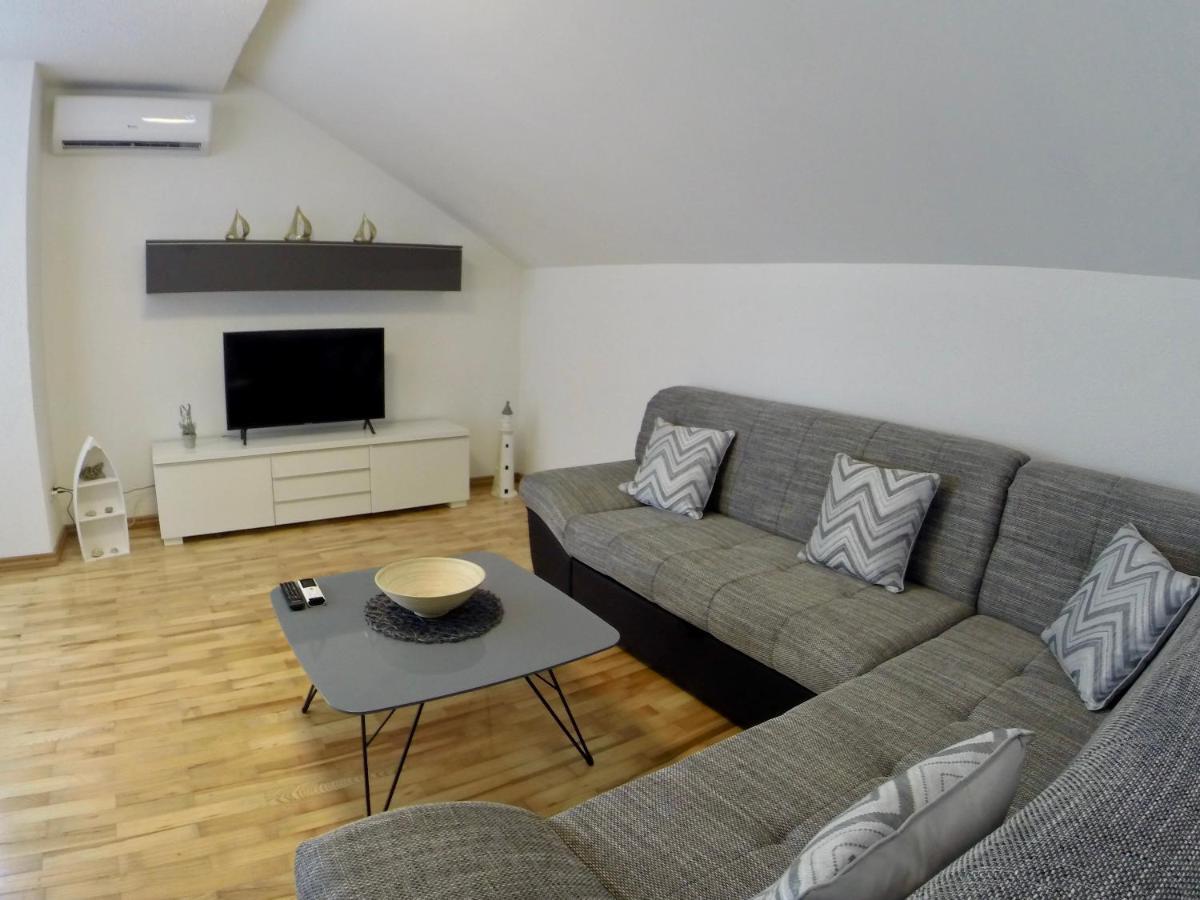 Holiday Apartment Lavanda Sumpetar イェセニツェ エクステリア 写真